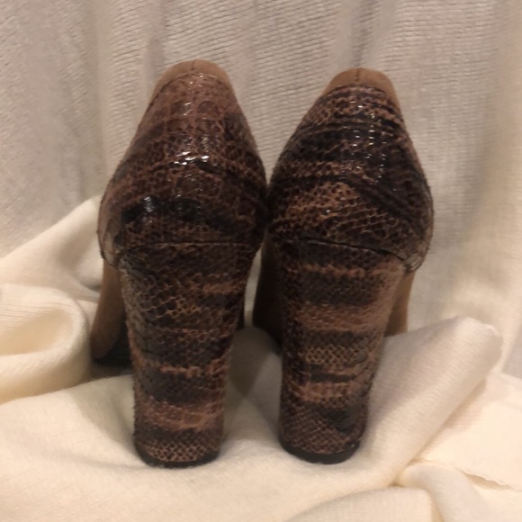 NWOT Andrew Geller Suede & Lizard/Snakeskin Heels - Picture 3 of 7